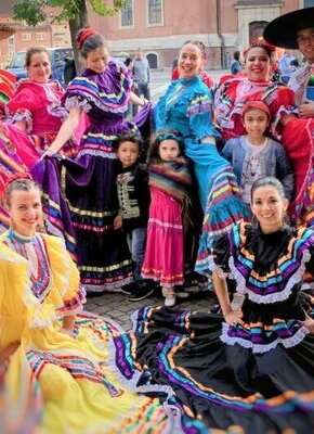 Bild von ‚Sol Mexicano‘ tanzt: eine Reise durch Mexico auf den Spuren starker Frauen