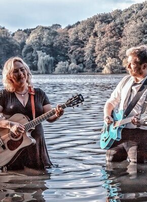 Bild von Margins Of April | Folk/Rock-Duo