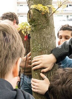 Bild von Tanzen mit Planzen