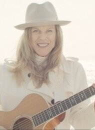 Elisabeth Cutler | Singer Songwriter